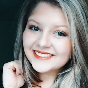 Meet your Posher, Michaela